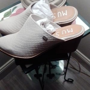 Women's Brand New Mules